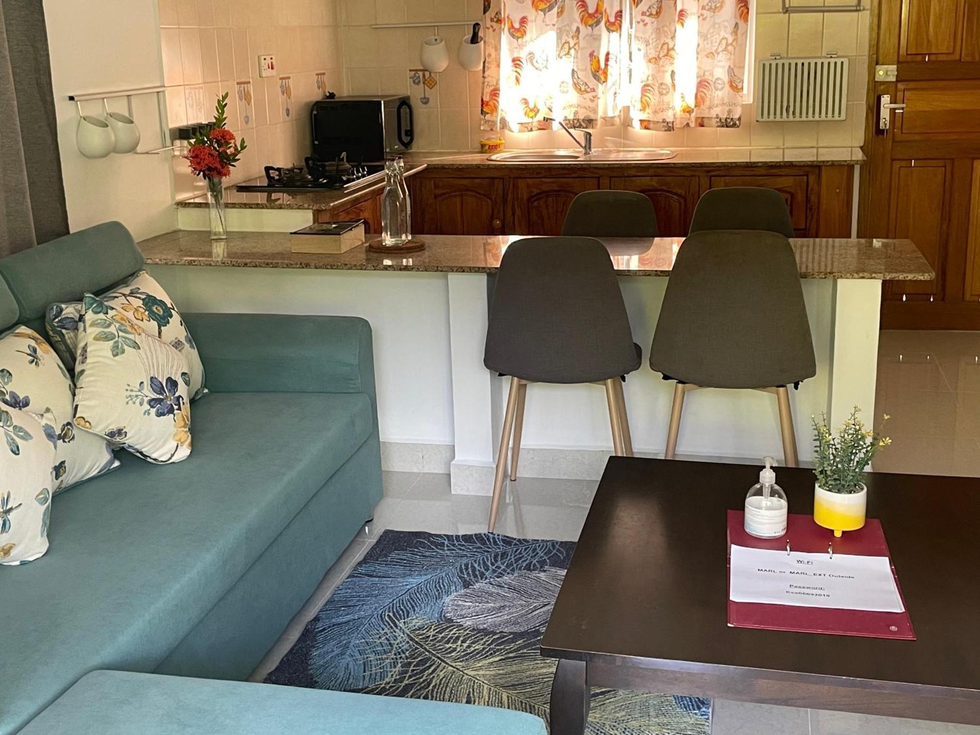 Marl Self Catering Villa Pointe La Rue Eksteriør bilde