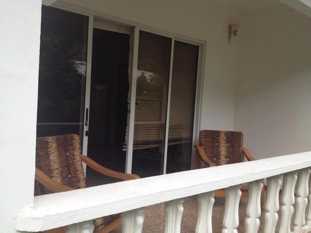 Marl Self Catering Villa Pointe La Rue Eksteriør bilde